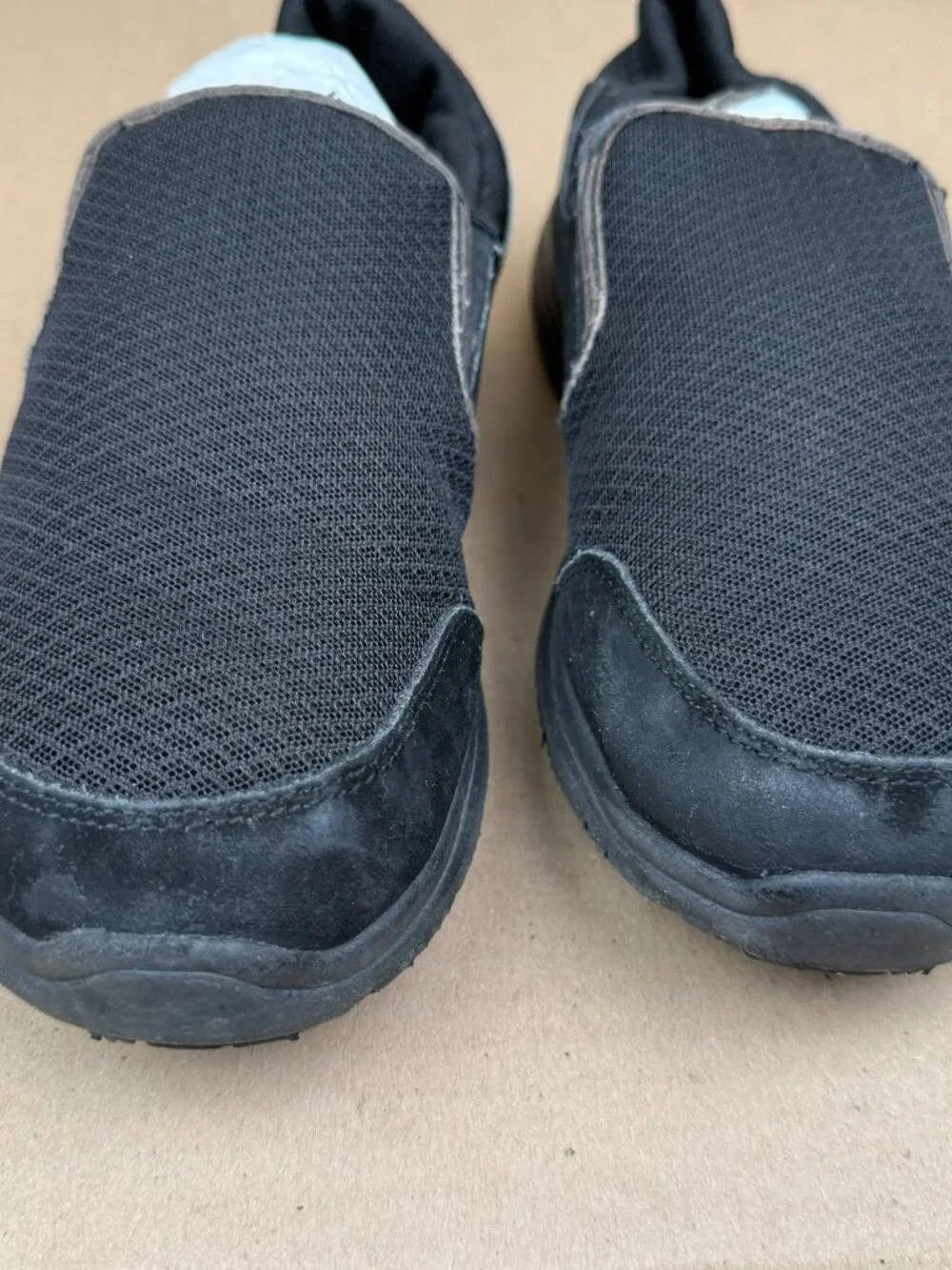 Men's Skechers Slip-On Work Shoes Black Slip Resistant Size 7.5 Needs Cleaning